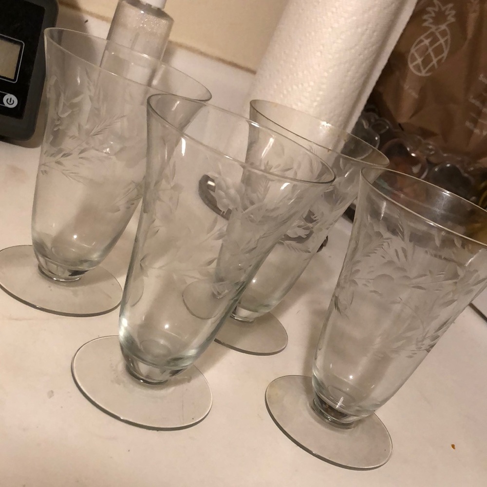 Etched parfait glasses. Set of 4.